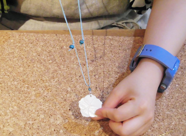 Process of Shell Accessory Workshop (Necklace 3)